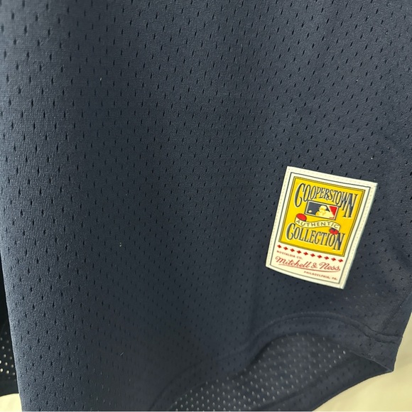 Mitchell & Ness 1985 Minnesota Twins Kirby Puckett Jersey - Picture 10 of 13